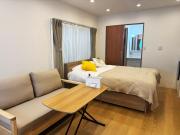 XLH12 Modern Apartment for 8 in Shinjuku, 2 Kitchens & 2 Bathrooms, 10-min Walk to Station, Easy Access to Shinjuku