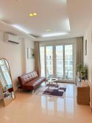 Pool view at Sky Center 2br 2wc - 5 mins to airport