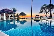 Beachfront! 4 Bedrooms - Malee Beach Villa E6