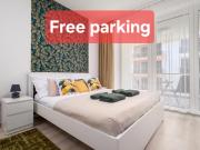 NEW home with PARKING by the City Park