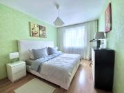 Business 2-Room Stay - 4 Beds I 100m to Conti I 250m to Metro I 20 min direct to Messe