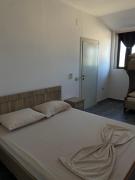 Rei rooms
