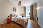 bright 2 room apartment Nice center