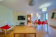Top Colindale