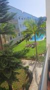 Appartement moderne avec piscine privée à 2 min de la corniche