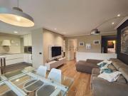 LUJO Centro Parking WIFI Maquina Arcade