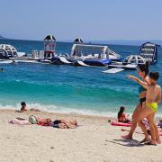 Split on the beach, 2 floors & wide terrace