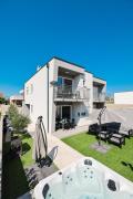 Apartment Noah Vrsi