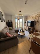 Urban Sky Malaga - Modern Two Bedroom Apartment with Cathedral View