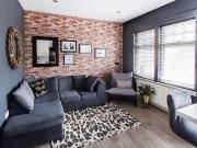 Modern Apartment - Sleeps 4 - Centrally located