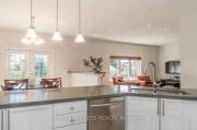 5 star Full house 3 bedrms, 4 beds, 3 bath Airport