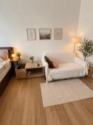 High Floor Peaceful Studio Near BTS Sukhumvit