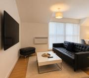 2 Bedroom Webster Park Apartment with Free Parking