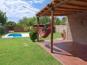 Osvaldo Day Cabin with Pool