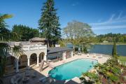 Top Lake Oswego