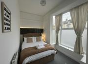 CrewHouse Birmingham Sleeps 3 Free Parking