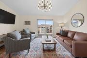 1J Top Floor Moab RedCliff Condo POOL & HOT TUB