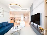 Downtown Luxury Apartment with balcony - Walk to Dubai Mall