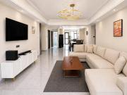 Designer 3BR Kilimani, Heated Pool, Gym and Garden Balcony