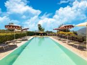 Apartment in a farmhouse with 2 swimming pools