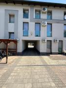 CSiP House with Free Private Enclosed Parking Place