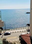 Bright apartment with a sea-view on the first line