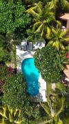 Lucys Garden Hotel