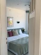 Cleo Hotel