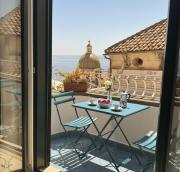 De Vivo Realty - The Colombo Positano