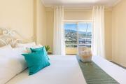 Top Himare