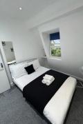 Cozy Yet Spacious Whitechapel Stay Sleeps 4