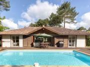 Villa avec piscine, animaux acceptés - 6 pers. - FR-1-878-48