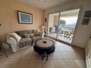 Appartement centre village, vue dégagée - FR-1-726-73