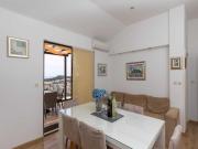 Guest House Kono - Two-Bedroom Apartment with Balcony and Sea View - Marka Gjaje Street