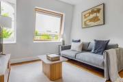 Bright & Cozy 1-Bed Top Floor Flat in West London