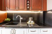 Brownie Luxury 1 Apartment with Balcony Full Kitchen 3 Min to Beach