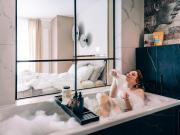 Love Story Studio with Jacuzzi by Lion Apartments