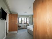 Marine Court Ground-floor Double Bedroom with Wet Room