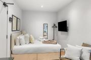 Spacious & Stylish Flat in North London