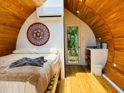 Beautiful oceanfront cabin!