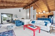 Twin Lakes surf House