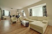 Caesar Apartments & Rooms