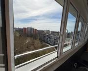 Cozy 9th floor studio with balcony and free parking