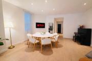 Top Wickham