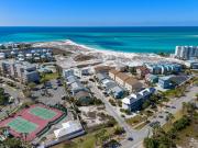 Destin Townhome • Walk to Sandy Beach & Water Taxi