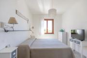 Top Lacona