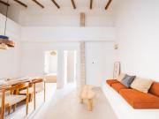 Bright apartment 1 minute from the beach