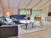 Ferienhaus-zwischen-Wald-und-Meer-mit-Sauna-und-Kamin
