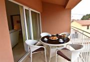 Ideal getaway flat with pool and rumpus room