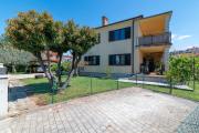 Apartments with parking space Umag - 7057